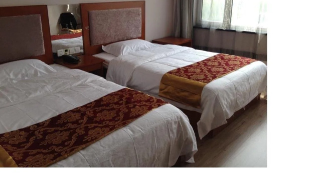 Huiyuan Holiday Hotel, Book Hotel Hotels in Dandong with Parking, Parking