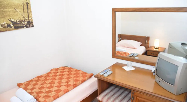 Одноместный номер Standard с балконом Hotel Dubrava