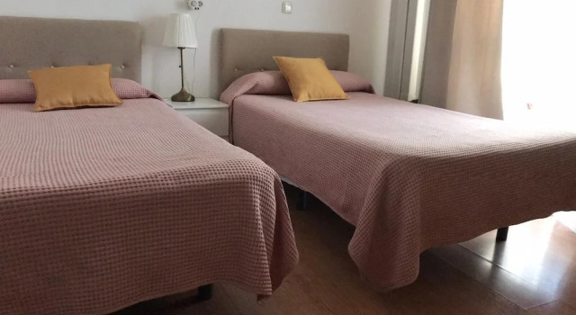 Hostal Trevinca, Boek Hotel Chamberi Madrid, in de buurt van Edificio Grassy