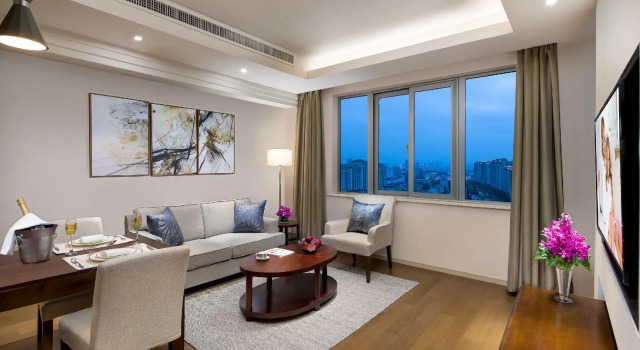 Люкс Premier c 1 комнатой Somerset Emerald City Suzhou