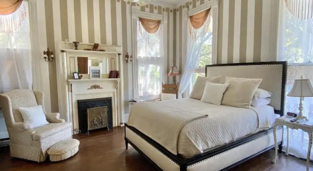 Coppersmith Inn B&B