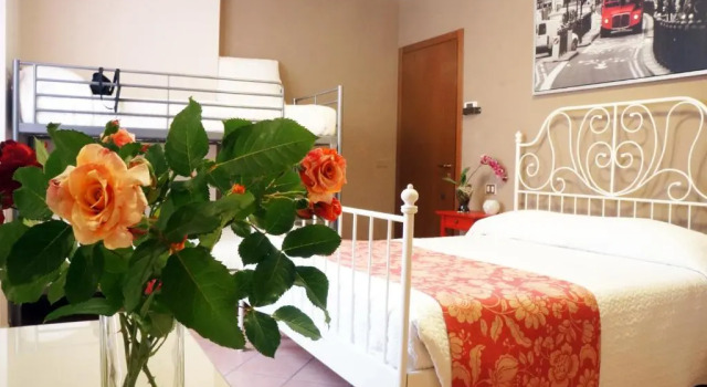 Четырёхместный номер Standard Alexander Rooms