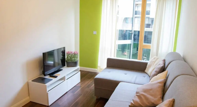 1 Bed Apartment With Balcony in Modern Development, Varaa Huoneisto Asunnot kohteessa Merseyside, Huoneisto