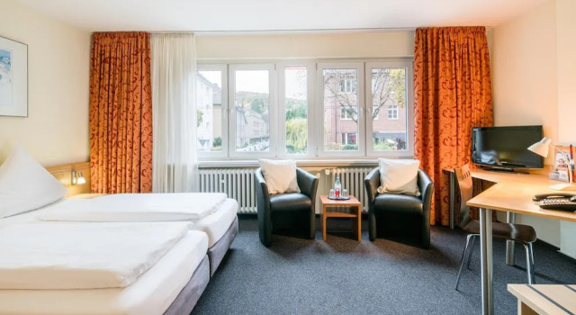 Трёхместный номер Standard Hotel Astoria Bonn