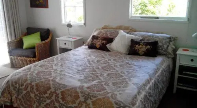 Bed  Breakfast 210 Hillside Cottage