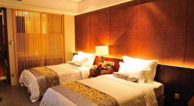 Sanjiang Forest Hot Spring Dumashi Hotel, Boek Hotel Xianning Hubei