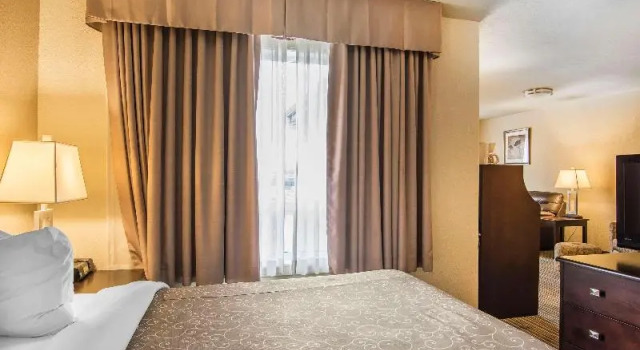 Номер Standard Quality Inn & Suites Yorkton
