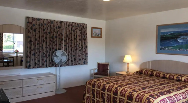 Old Marina Inn