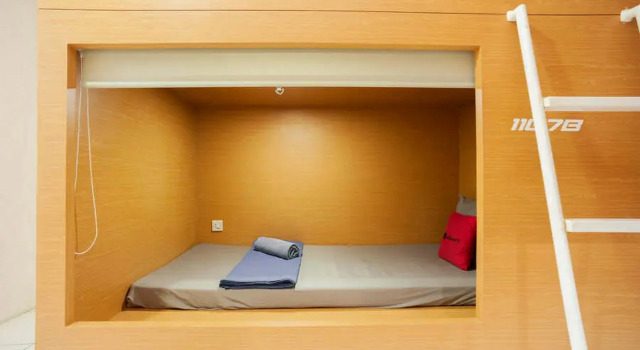 RedDoorz Hostel near Taman Puring