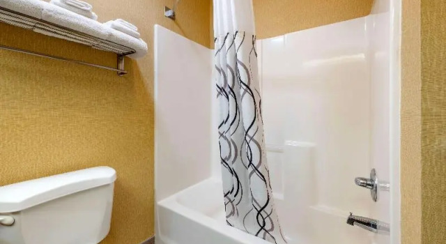 Двухместный номер Standard с балконом Best Western Circus City Inn