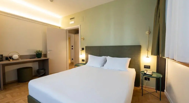 Четырёхместный номер Superior Cristal Palace Hotel