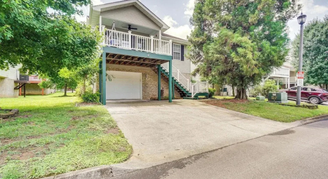 Коттедж с 3 комнатами Pigeon Forge Home w/ Screened Porch, 3 Mi to Town!