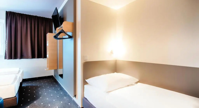 Трёхместный номер Standard B&B HOTEL München-Airport