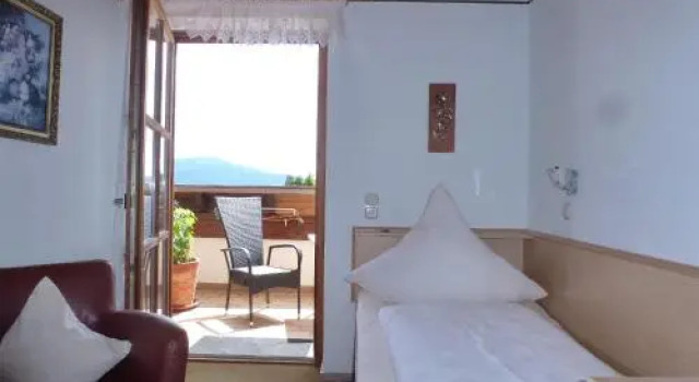 Ferienwohnungen/Pension Wagerer, Book Hotel Hoteller i Rimbach med parkering, Parkering