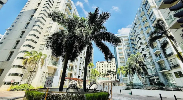 One Palm Tree Villas Across NAIA T3