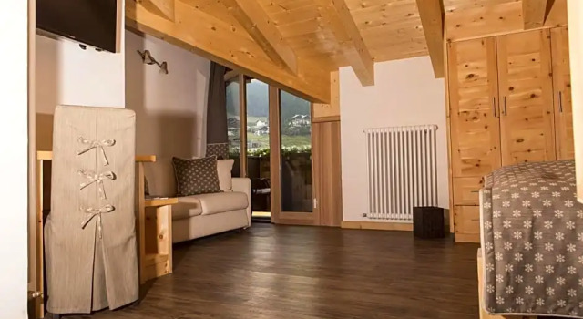 B&B The King, Забронировать Отель Отели Ливиньо 3 звезды, рядом с Кресельный подъёмник Сан Рокко 17А (нижняя станция), 3*