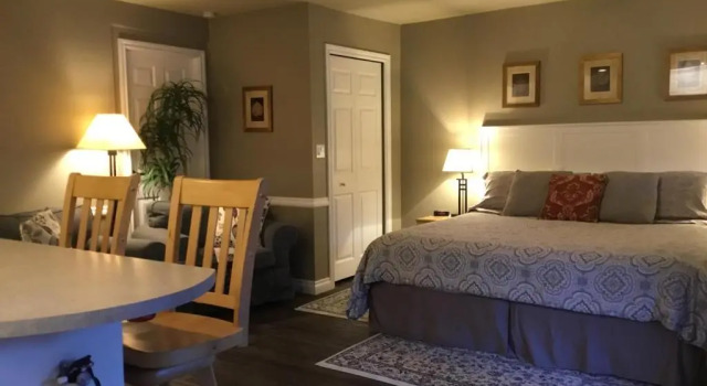 Студия Nestledown B&B