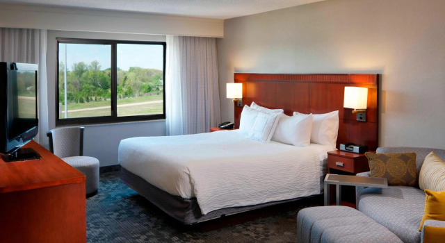 Standardowy dwuosobowy pokój Courtyard by Marriott Jackson