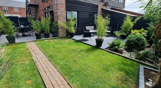 1-bed Apartment - Sleeps 2 & Private Parking, Забронировать Апартаменты/квартира Отели Сноудония с парковкой, Парковка