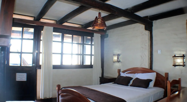 Hotel La Vista, Rezerwuj Hotel Hotele w Canoa z parkingiem, Parking