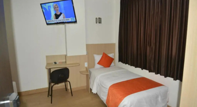 Семейный номер Standard Hotel Granada Plaza