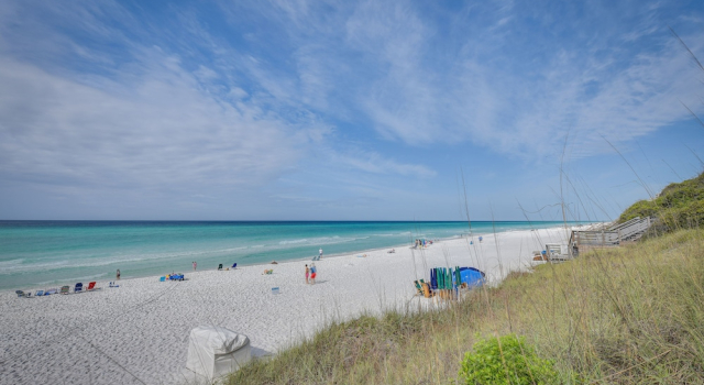 'almond Grove Cottage' w/ Patio: Walk to Beach!