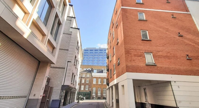 Flawless 1-bed Apartment in London City, Забронировать Апартаменты/квартира Отели Лондона с парковкой, рядом с Госпиталь Святого Варфоломея, Парковка