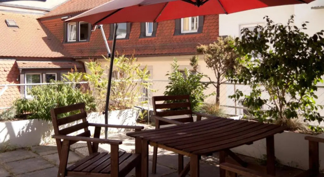 Студия Babelfish Hostel