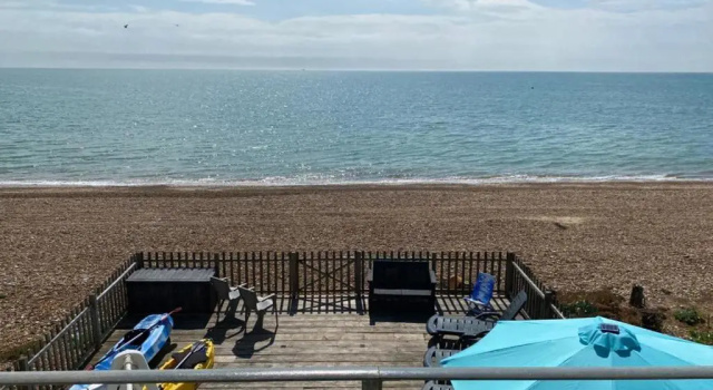 Коттедж Family Beachfront Bliss Sleeps 10