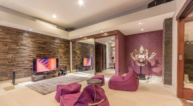 The Manipura Luxury Estate & SPA 730sqm Living Area, 20m Iinfinity Pool, Rezervovat Lázně / Resort Hotely v Bali se snídaní, Snídaně