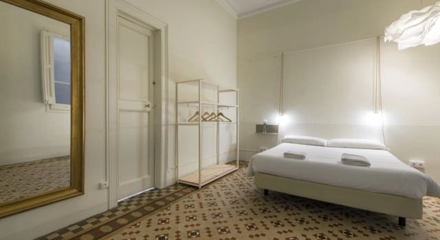 RAMBLA - Cozy Big Apartment, Забронировать Апартаменты/квартира Барселона провинция Барселона, рядом с Jove Regina Theatre