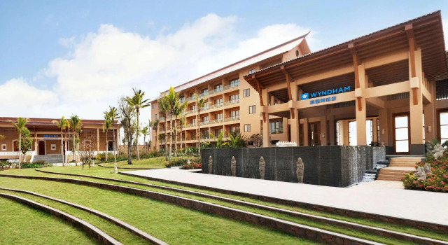 Номер Standard с видом на горы Wyndham Maoming