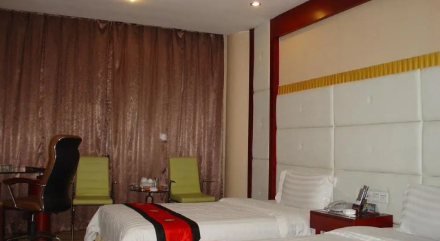 Huaxia Hotel (Zhuhai Doumen Gymnasium Zhongxing South Road), Rezervasyon Otel Guangdong otoparklı oteller, Otopark