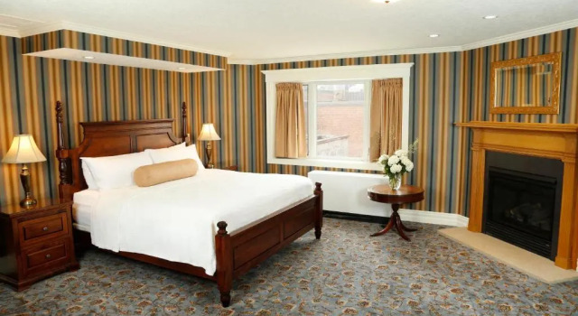 Номер Standard St James Hotel