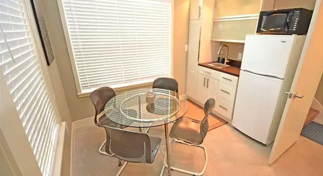 Woodrow House Unit B by TurnKey Vacation Rentals, จอง โรงแรม ออสติน Greater Austin
