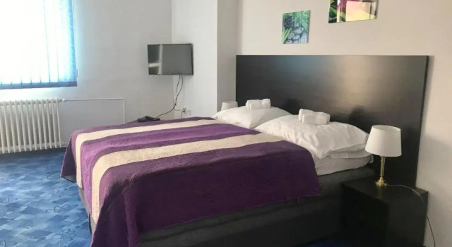 Четырёхместный номер Standard с балконом Hotel Bila Ruze
