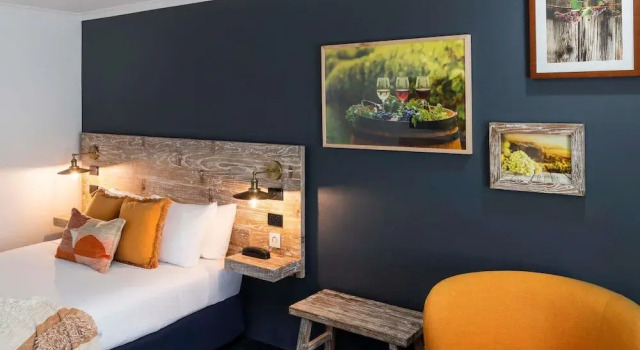 Шестиместный номер Standard ibis Styles Orange