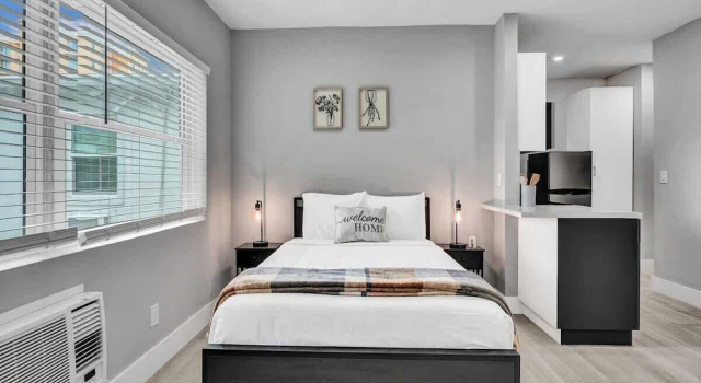 Студия Comfort 906 North Riverside Dr