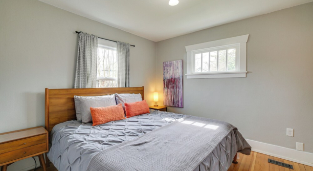 Коттедж Charming Tacoma Vacation Home w/ Fenced Yard