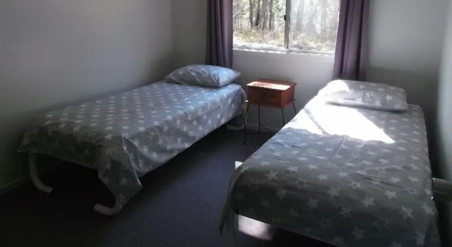 Robinsons Cabin, Book Hotel Boorook New South Wales