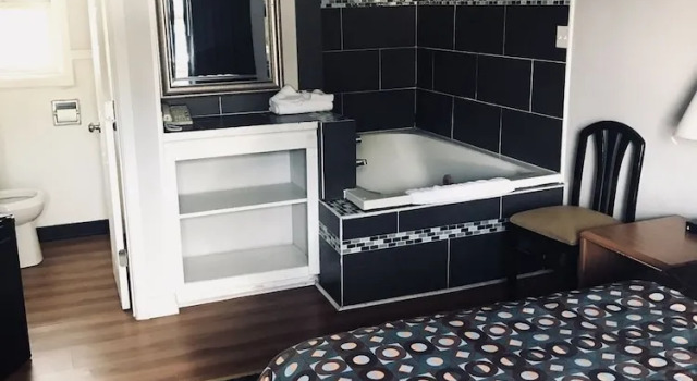 Люкс Kings Row Inn