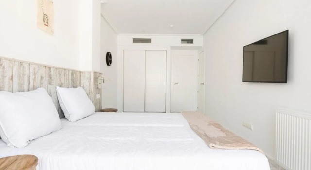 Luxury apartment with dishwasher, located by the sea