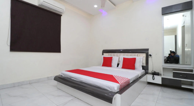 OYO 29637 Hotel Kakkar, Забронировать Отель Отели Лудхиана 3 звезды, 3*