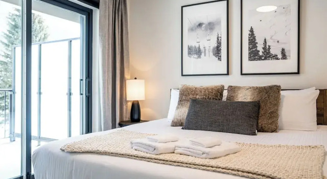 The Peaks and Birdies, Buchen Sie Ferienwohnung Revelstoke 