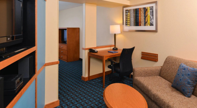 Двухместный люкс Fairfield Inn & Suites Bloomington