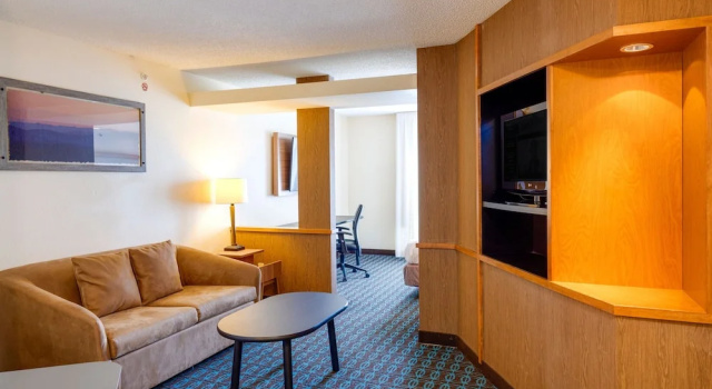 Двухместный люкс Fairfield Inn & Suites by Marriott Edmond