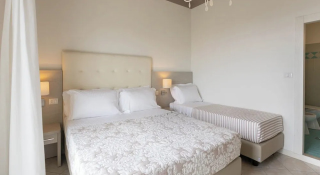Трёхместный номер Standard с видом на море Hotel Alda B&B