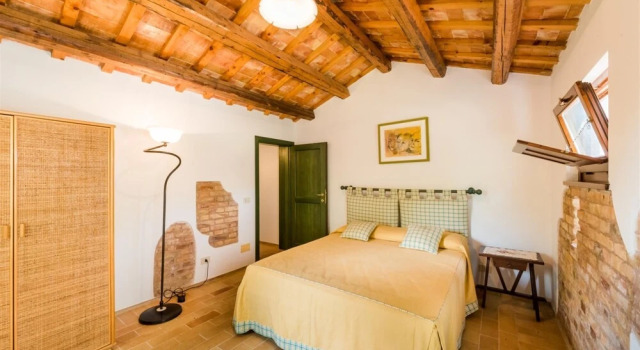 Casal Baroni 10 2 in Osimo, Varaa Hotelli Hotellit Conero pysäköinnillä, Pysäköinti
