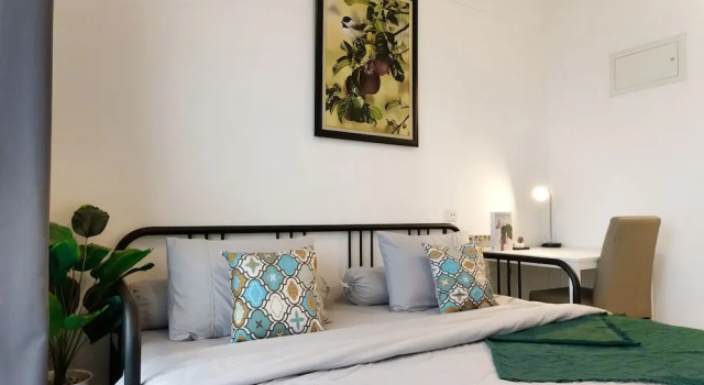 Arka by TwoSpaces Studio @Skyhouse Apartment, Rezervovat Apartmán Legok West Java