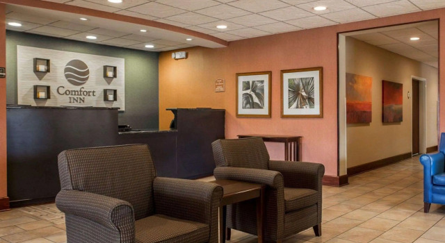 Comfort Inn & Suites Lumberton Central I-95, Забронировать Отель Отели Ламбертон с завтраком, Завтраки